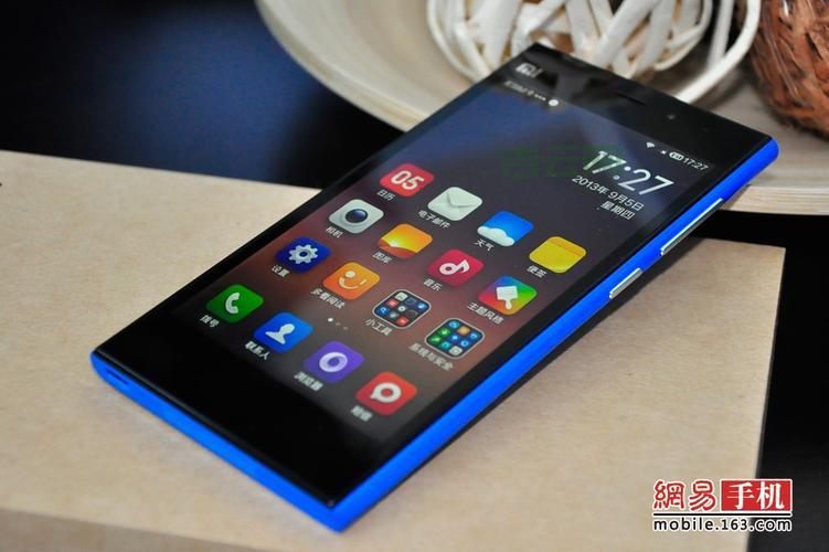 小米3外观评测：颜值与手感兼备