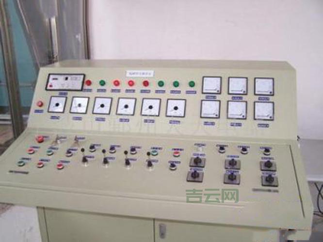 C 控制台应用：读取文件并格式化输出,构建后台工具：使用控制台应用实现自动化