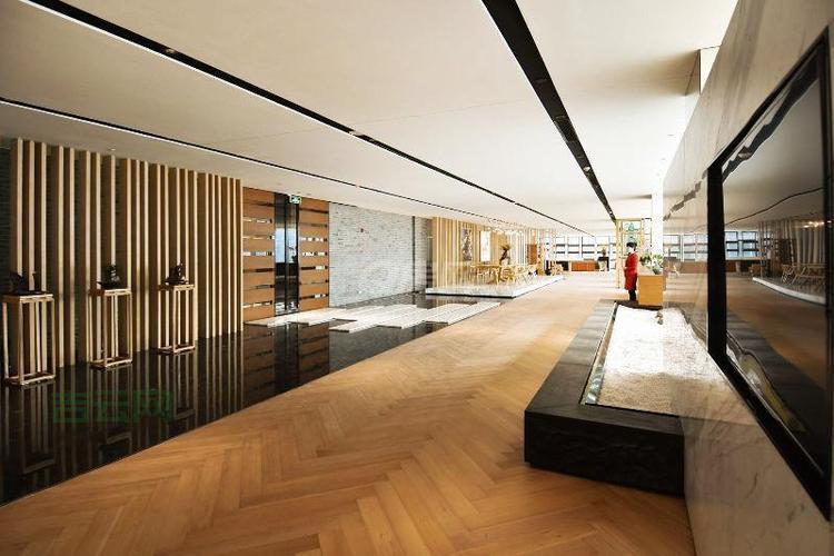 最便宜的双线空间