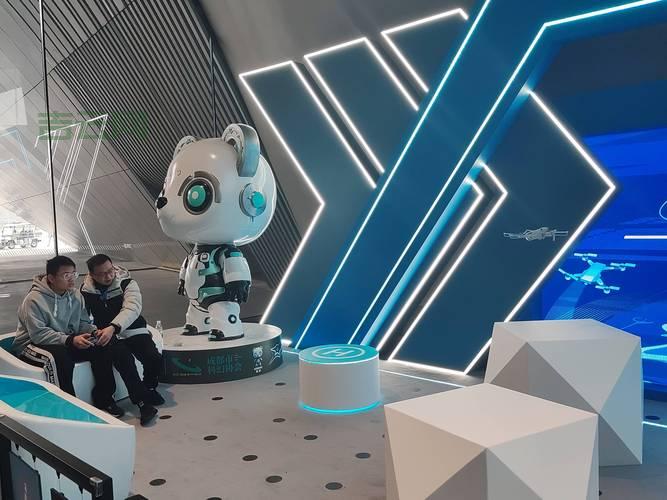 探索成都虚拟空间，领略未来科技前沿