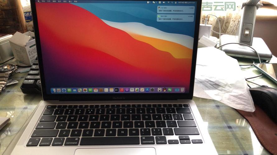 macbookair11寸屏幕多大？小巧便携看视频爽吗？