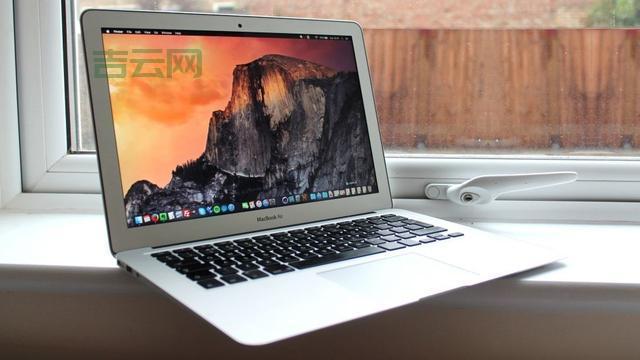 macbookair11寸屏幕多大？小巧便携看视频爽吗？