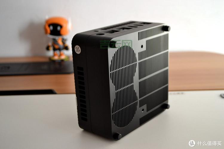 NEC迷你主机上手体验：小巧好看性能也不错