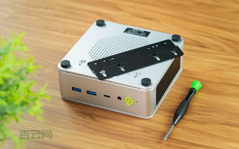 NEC迷你主机上手体验：小巧好看性能也不错